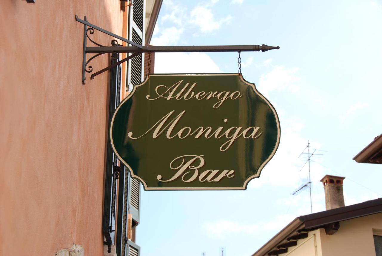 Hotel Moniga Дезенцано-дель-Гарда Экстерьер фото